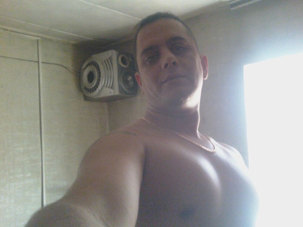  6498912  Aleksandr, 40 ,    