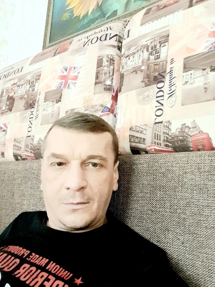  ,   Nik, 45 ,   c 
