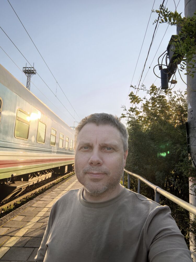  54744442  Roman, 47 ,    