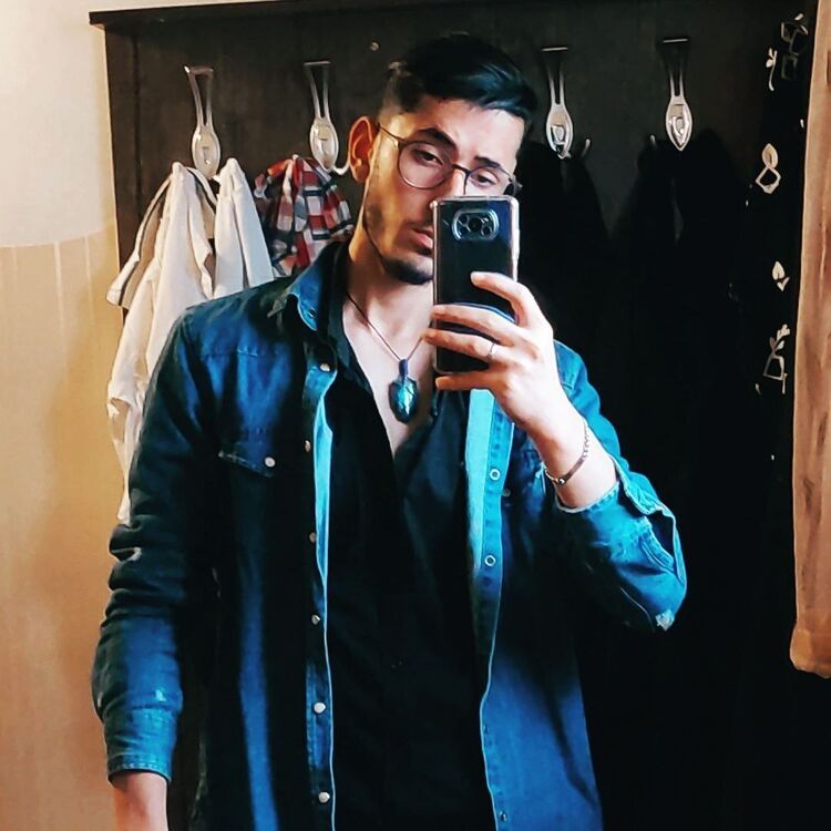  ,   Amir, 24 ,   ,   