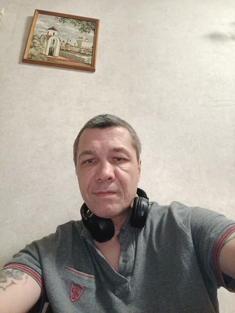  ,   Alekcei, 42 ,   ,   