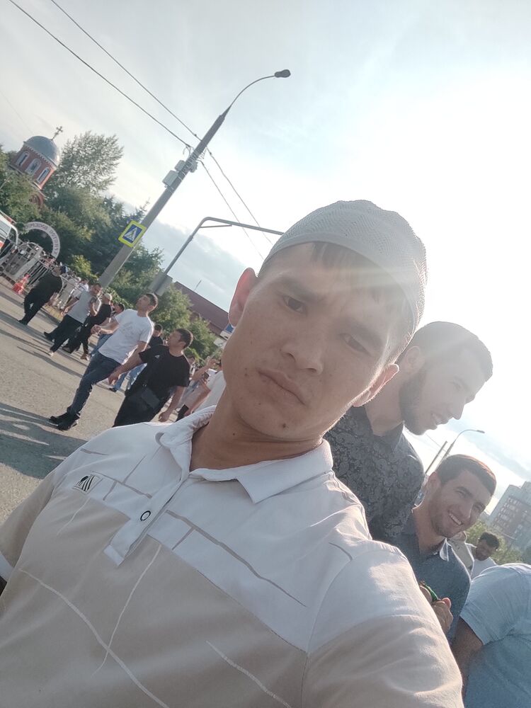  ,   Nabijon, 28 ,   ,   
