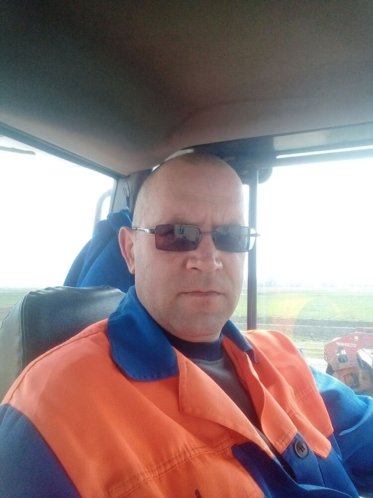  40999402  , 44 ,    