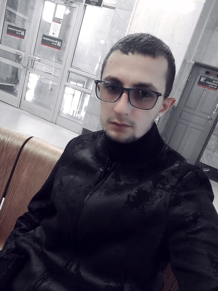  39795122  Tigran, 25 ,    