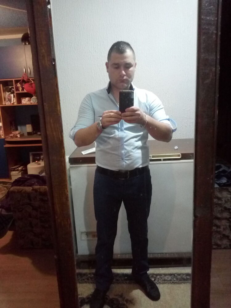  ,   Milan, 33 ,   ,   , c 