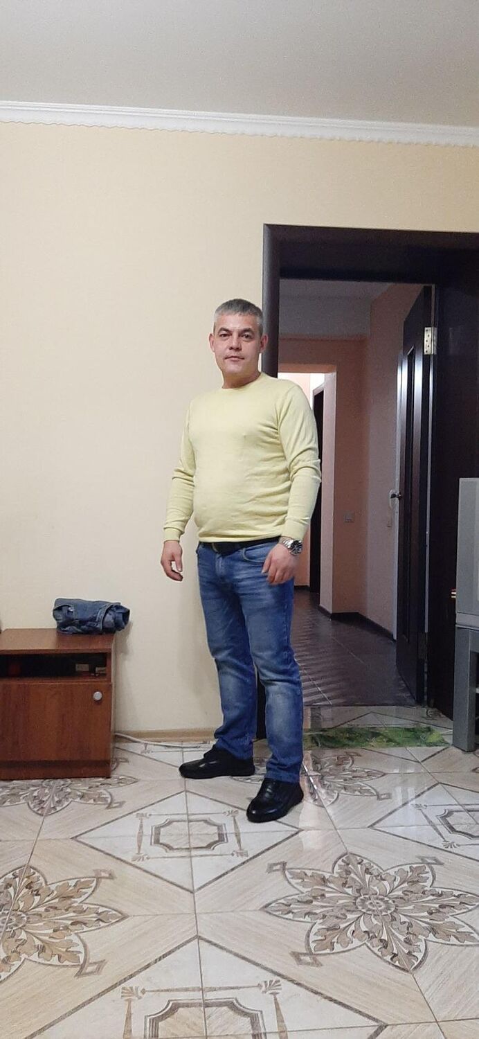  ,   Denis, 41 ,   ,   