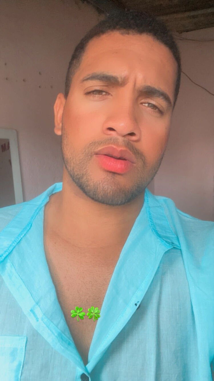  28627572  Giovanny, 25 ,    --