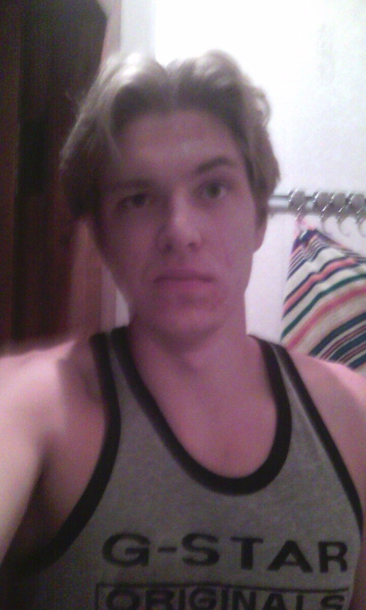  9803992  Maximilian, 30 ,    