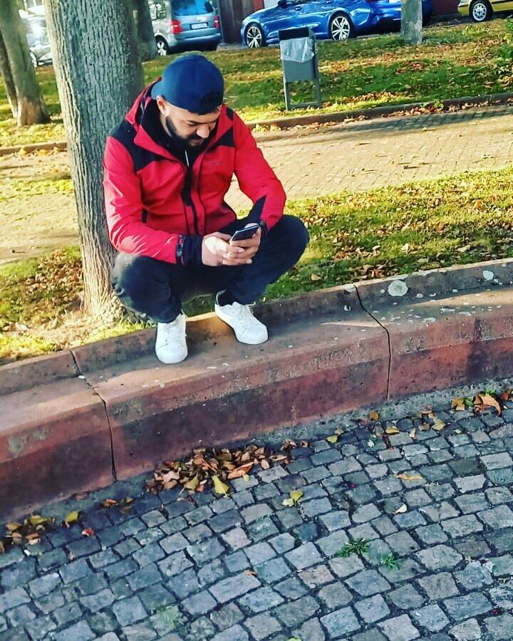  ,   Baxo, 28 ,   ,   