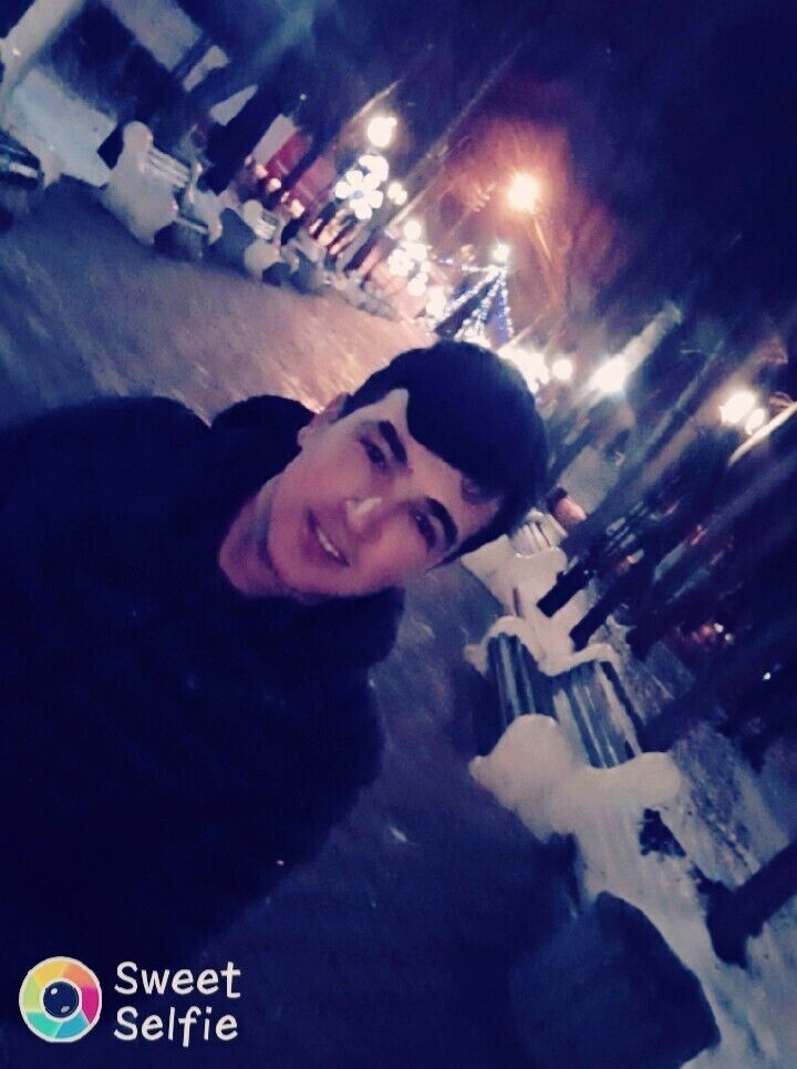  22020382  Elbek, 31 ,    