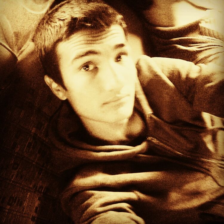  7659882  Azik, 30 ,    