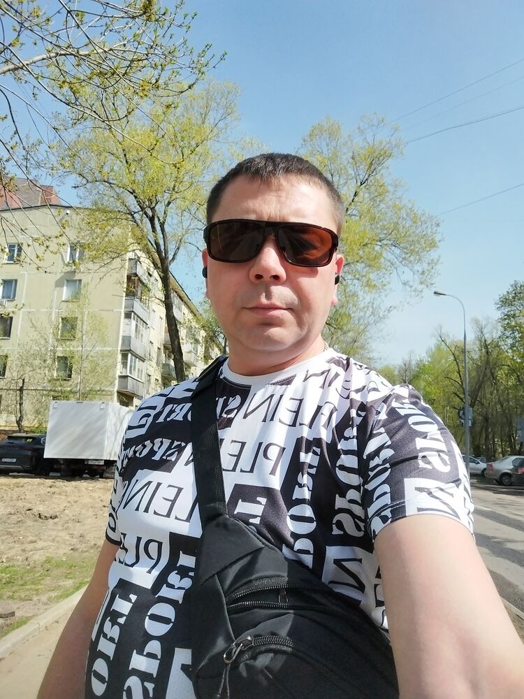  51604702  Sergey, 42 ,     