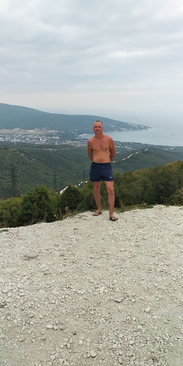  ,   Denis, 44 ,   ,   , c 