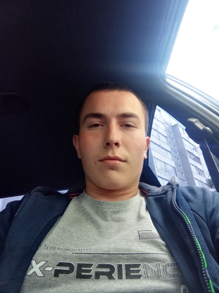  35718222  , 25 ,    