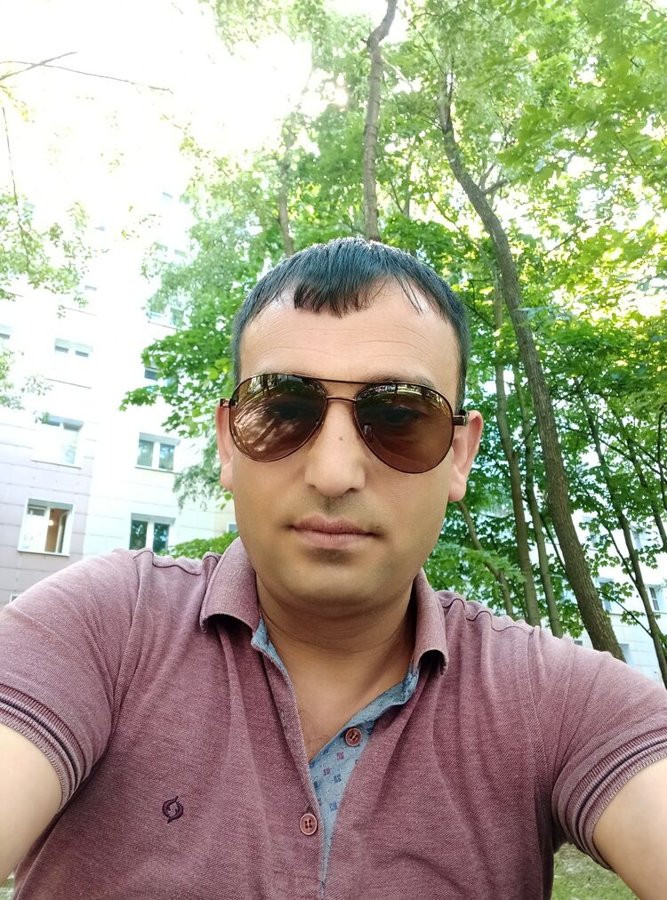  ,   Rusik, 40 ,   ,   