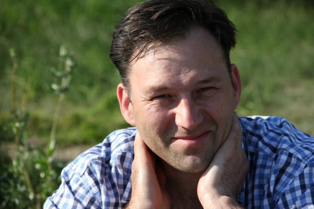  44040532  Evgeniy, 52 ,    