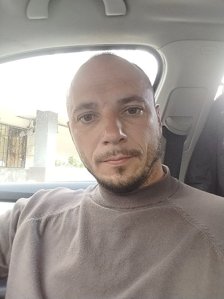  41649072  Alex, 37 ,    