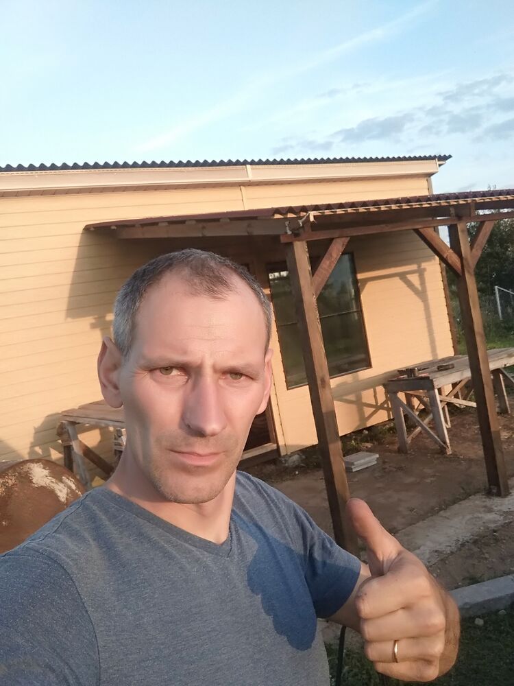  30874552  Pavel, 45 ,    
