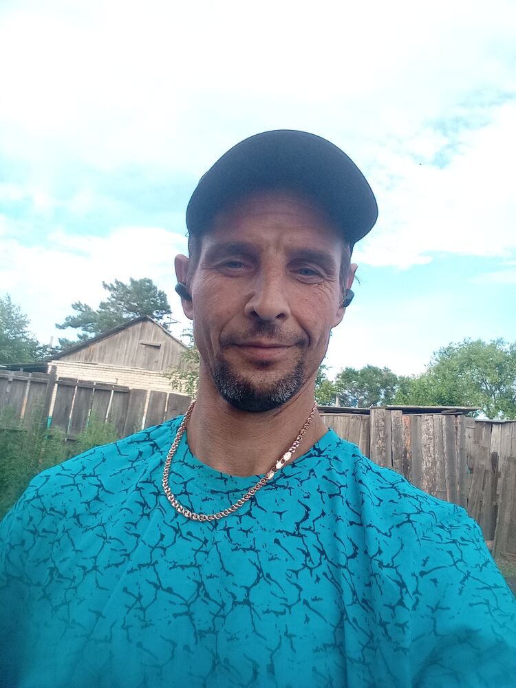  46428172  , 44 ,    