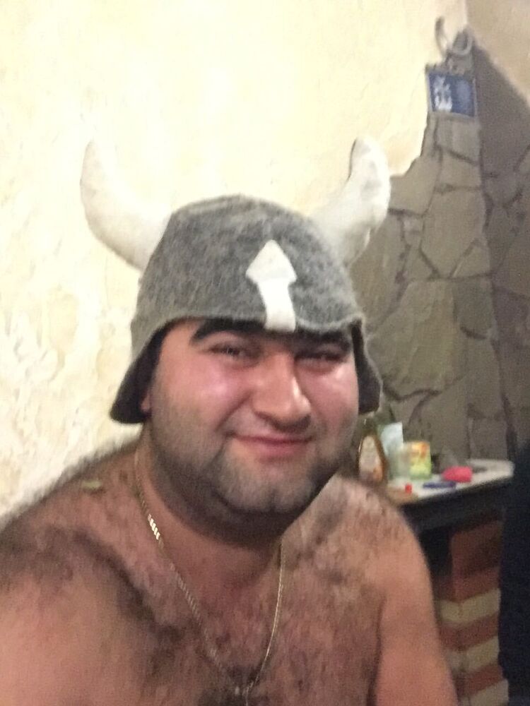  28859542  , 33 ,    