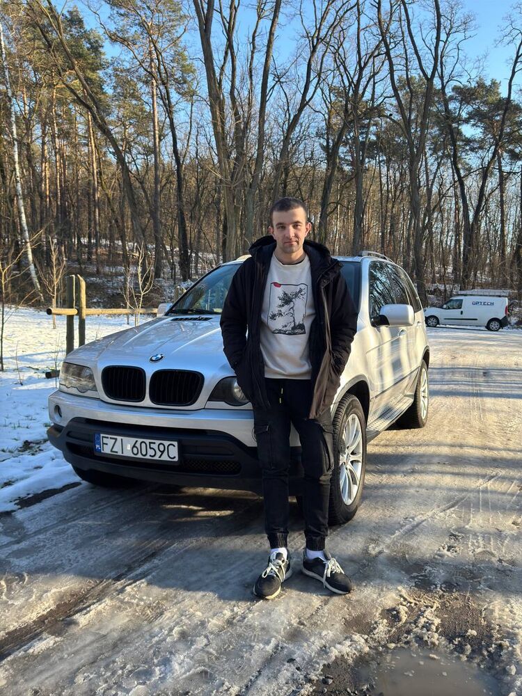  51700942  Vladyslav, 24 ,    