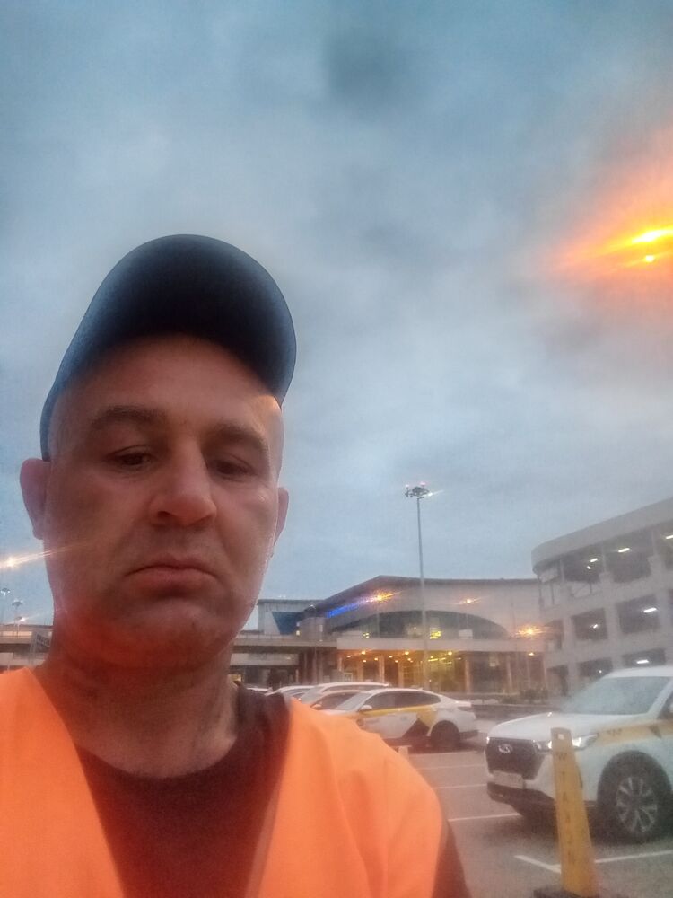  53043522  , 42 ,    
