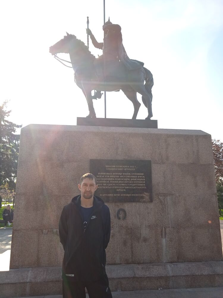  ,   Alexander, 42 ,   c 