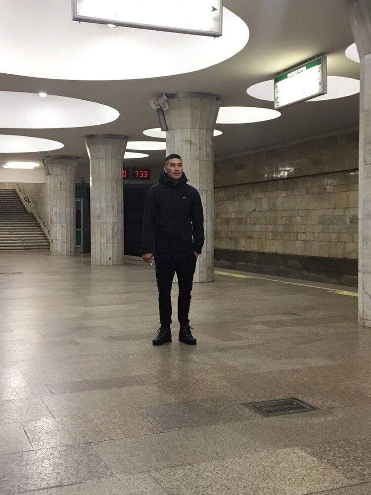  18258302  , 27 ,    