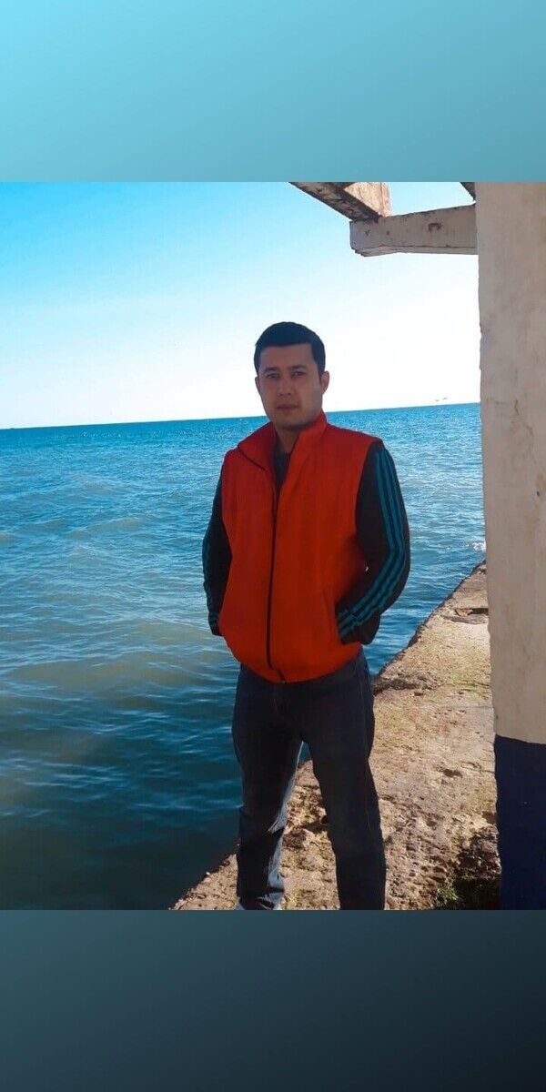  20730862  Ilxam, 33 ,    