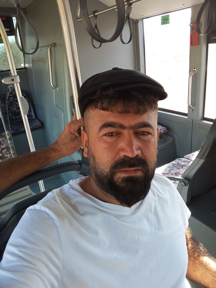  45914692  Hakan, 39 ,    -