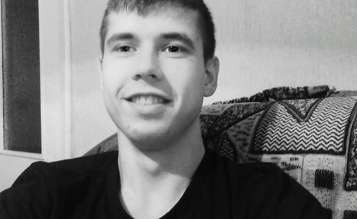  7109582  Stefan, 30 ,    