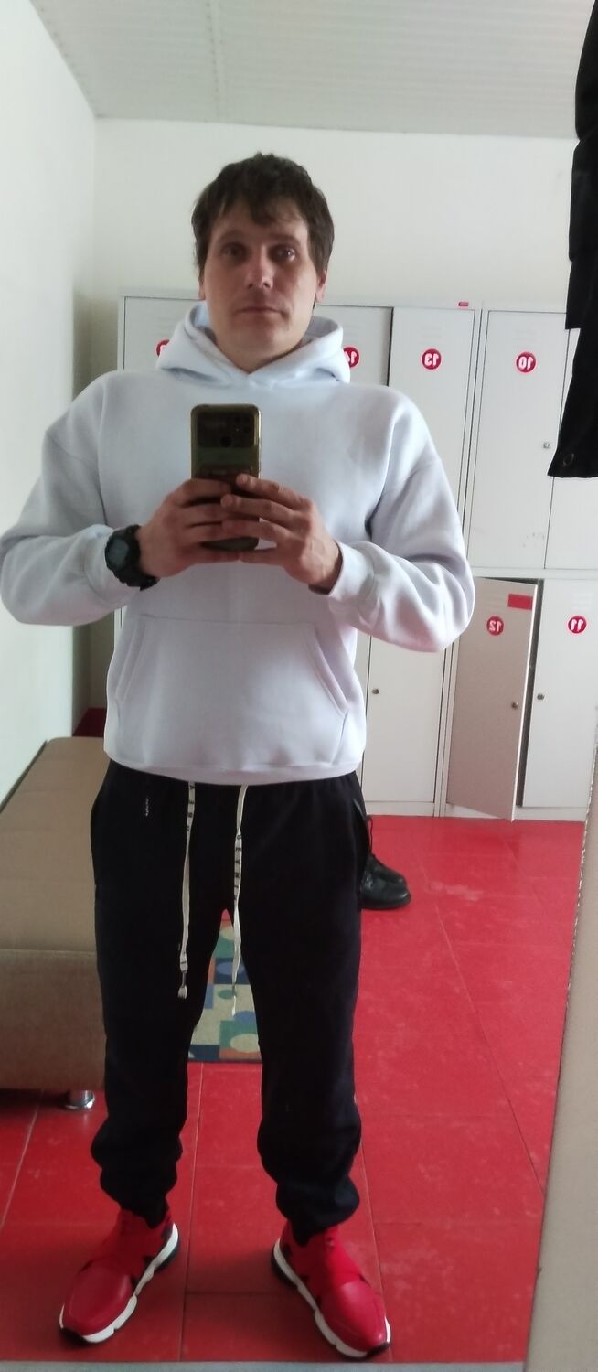  40879102  Vova, 36 ,    