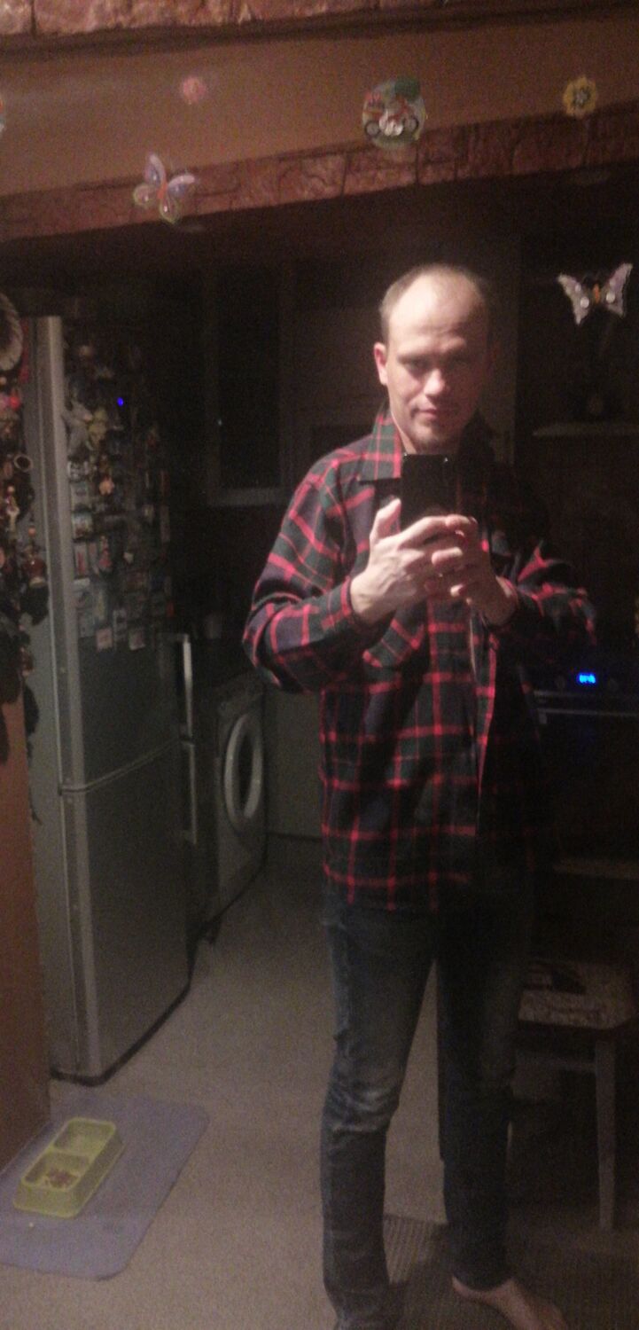  24246682  Gudveen, 38 ,    