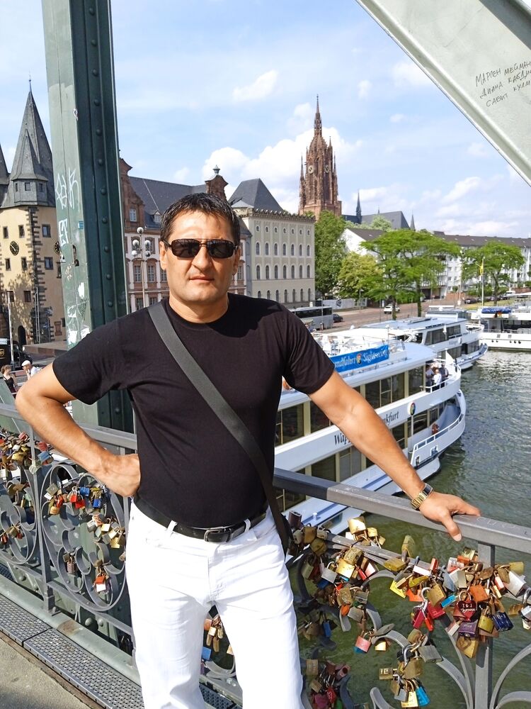  Frankfurt am Main,   , 43 ,   ,   