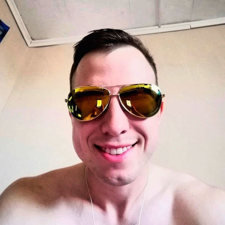 42394482  , 23 ,    