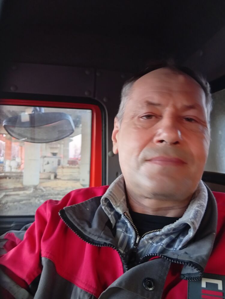  49902502  , 54 ,    