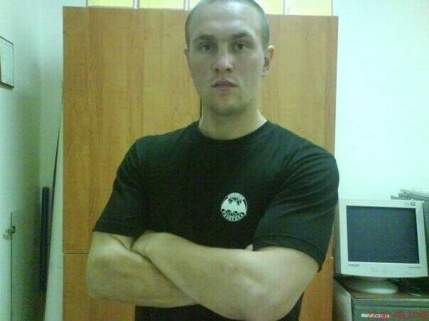  18837282  Andrzej, 45 ,    