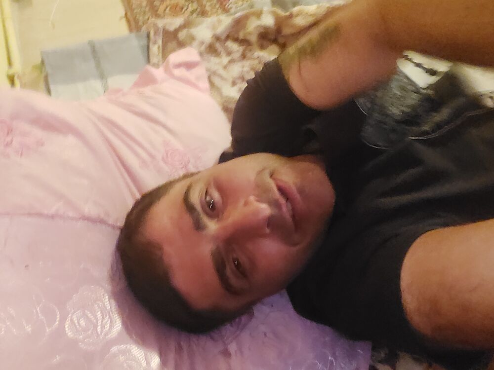  ,   Sarkis, 42 ,   ,   , c 