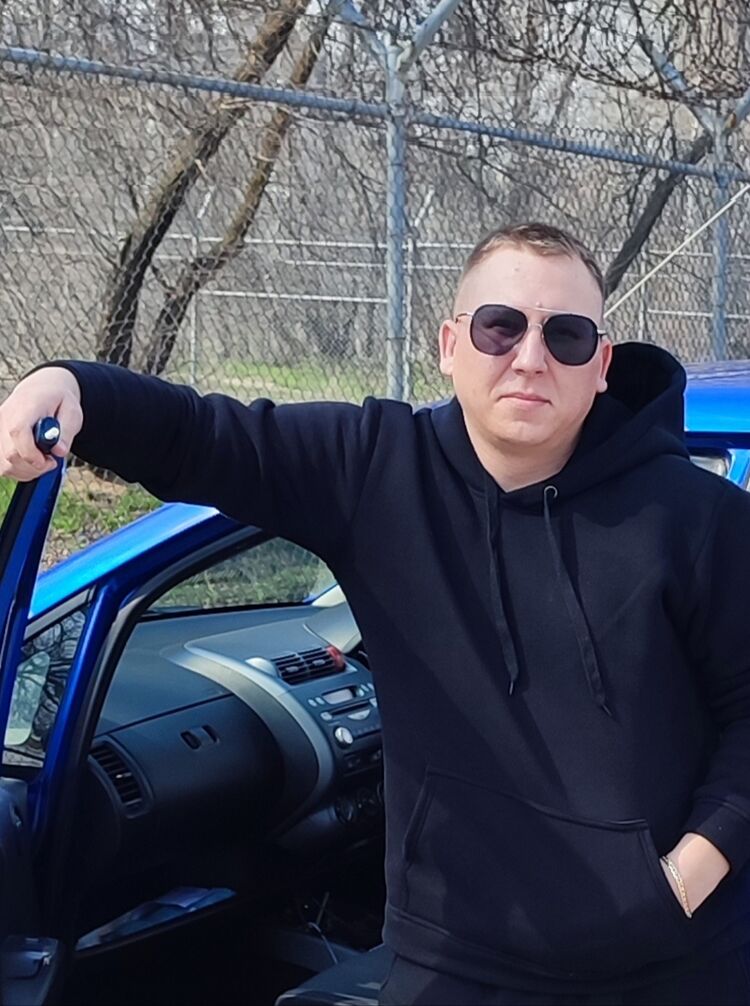  ,   Oleg, 33 ,  