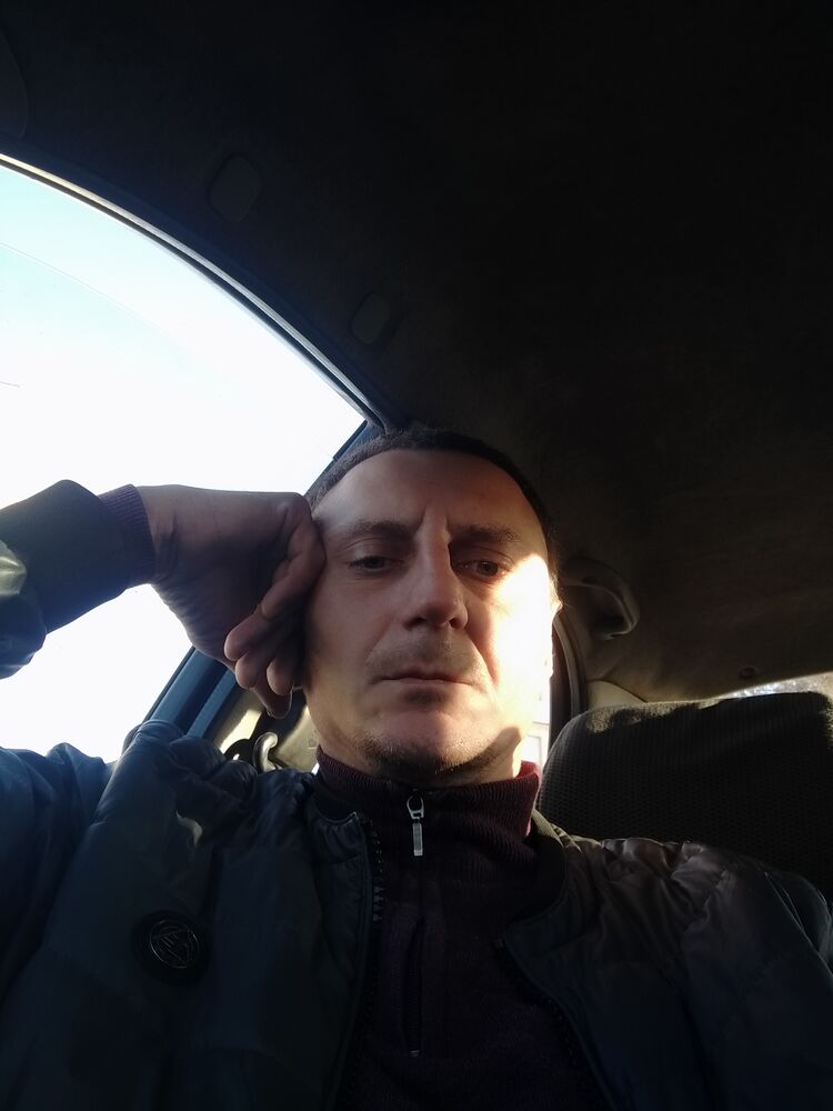  47095672  Valentin, 41 ,    