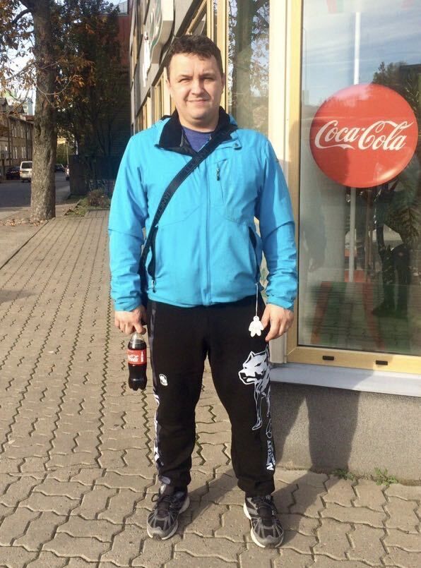  26419142  Aleksander, 46 ,    