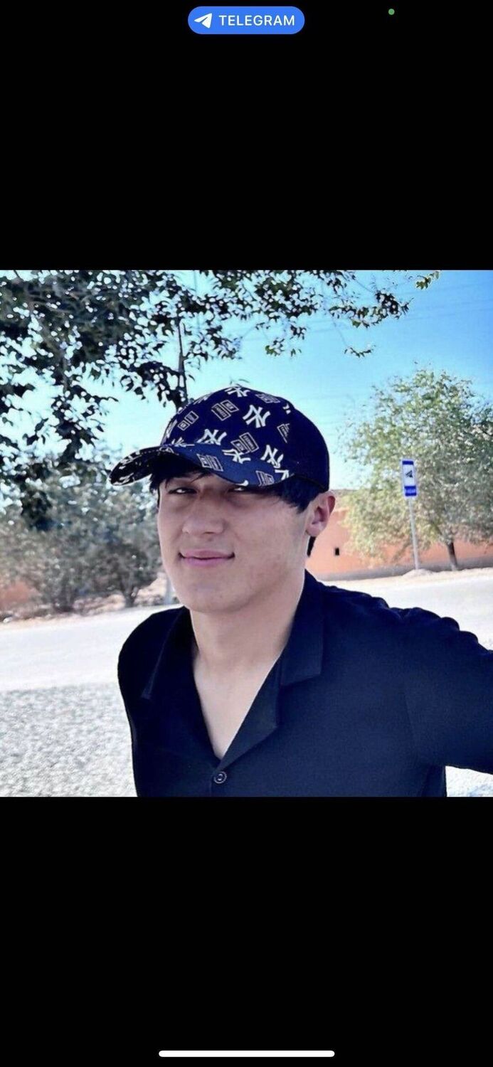  52810282  Feruzbek, 25 ,    
