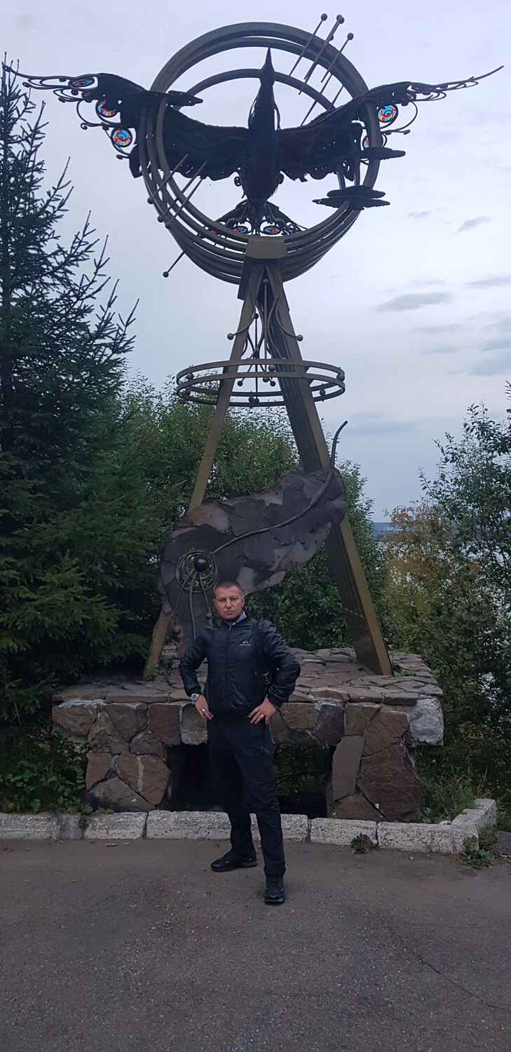  46021982  Artem, 34 ,    