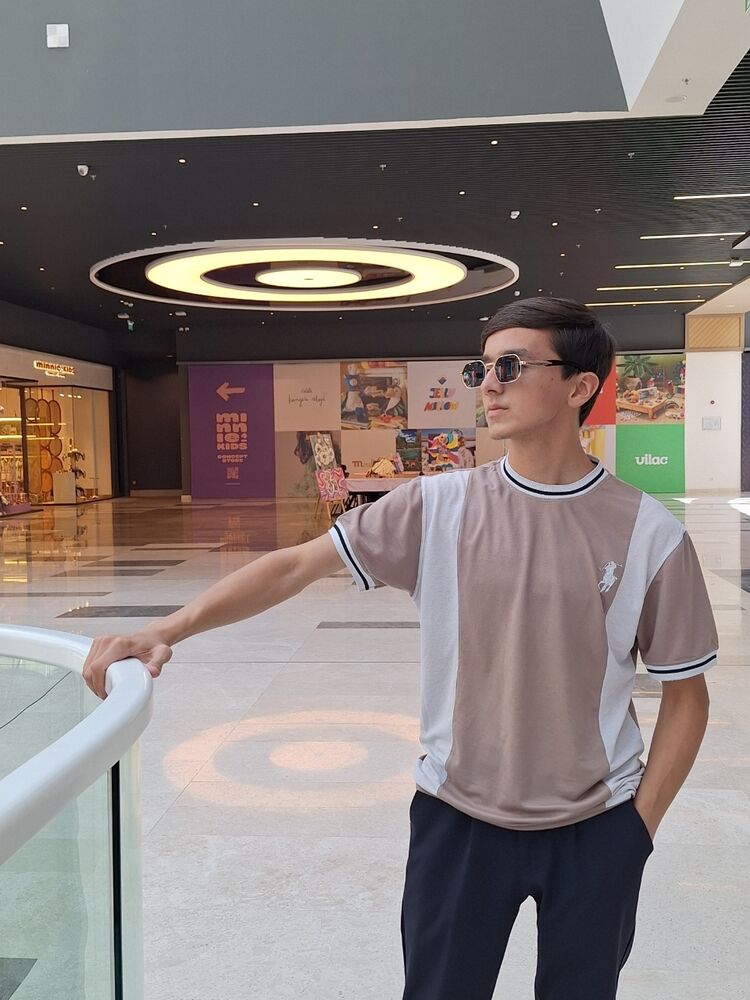  54118312  Asadbek, 22 ,    