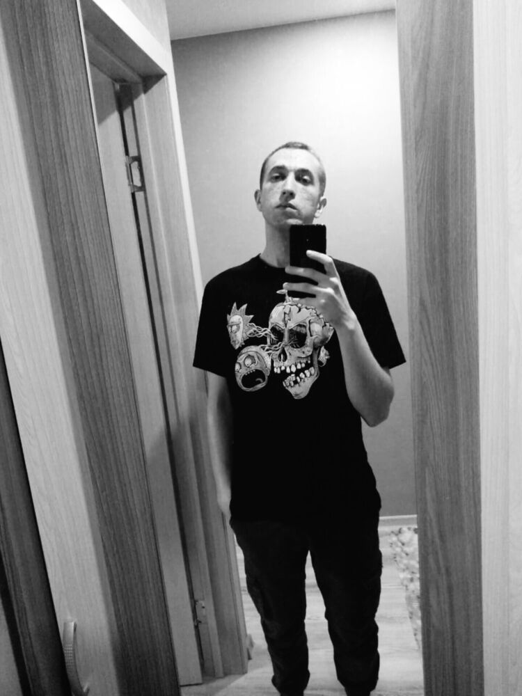  31774622  Sergey, 27 ,    