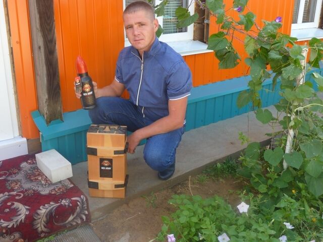  45334712  Vladimir, 38 ,    