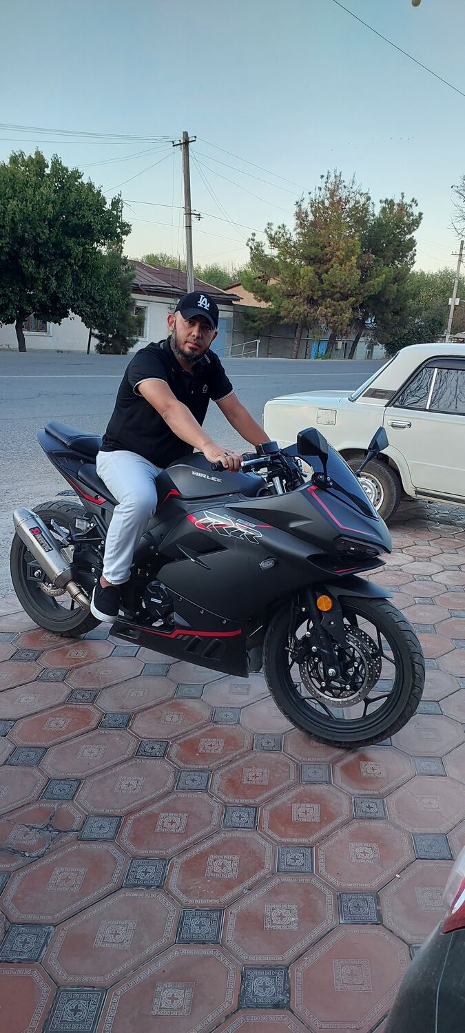  ,   Aziz, 39 ,   ,   