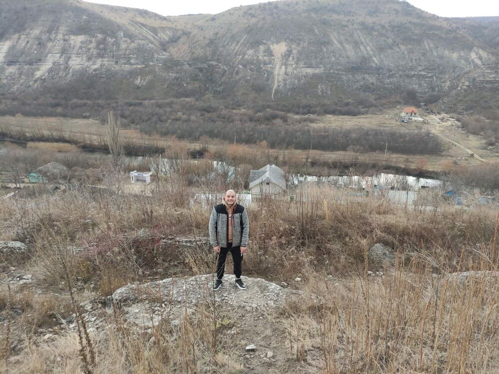  ,   Pavel, 30 ,   c 