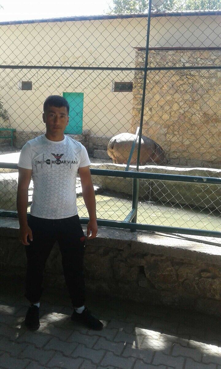  ,   Elbek, 32 ,   ,   , c 