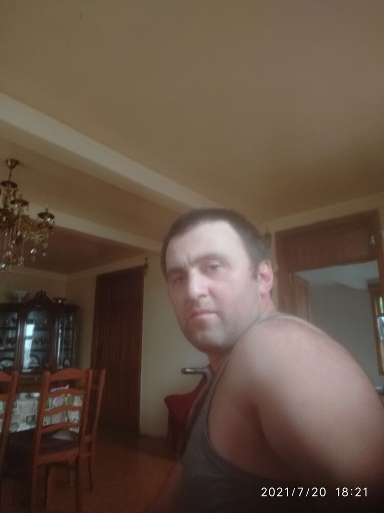  23433012  Omar, 40 ,    